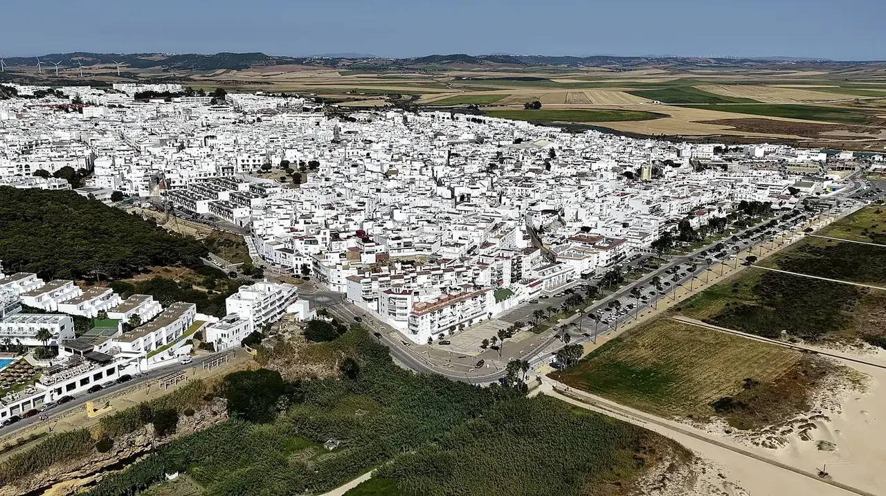 Fotografía aérea de pueblo andaluz